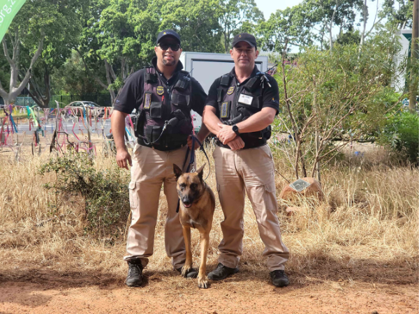 K9 seeff patrol dog with his handlers in constantia watch