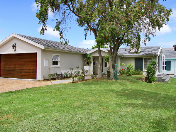Constantia freehold property