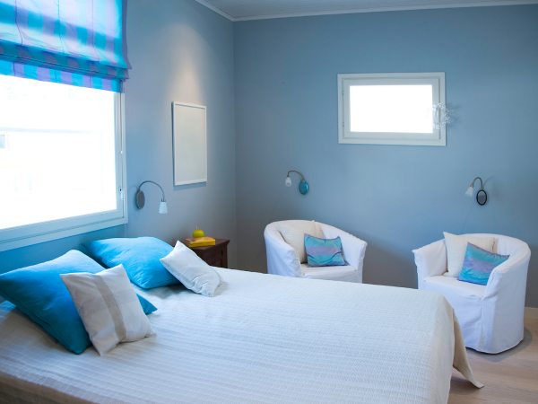 small bedroom painted blue
